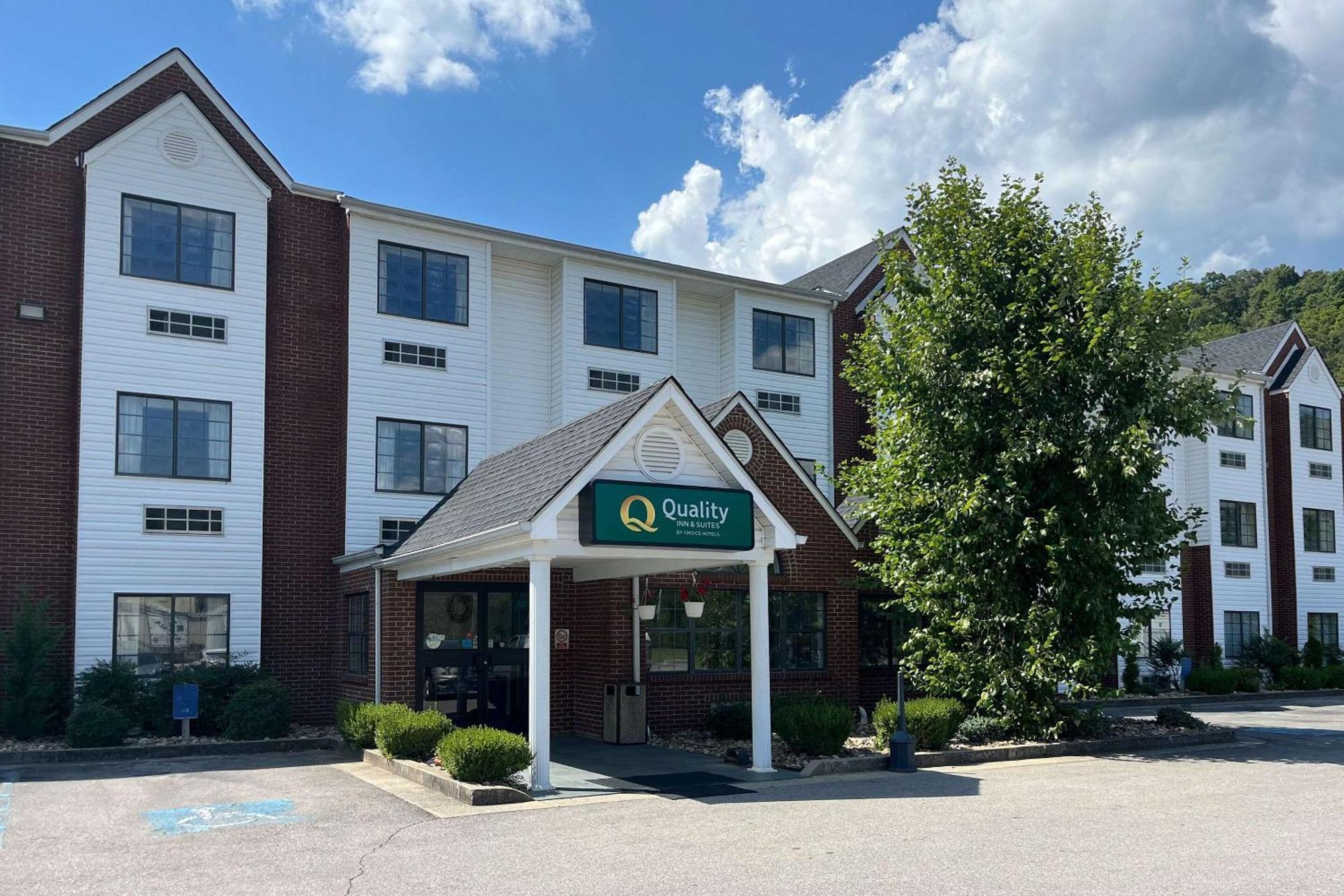 Quality Inn & Suites Prestonsburg Next To Mountain Arts Center Exterior photo